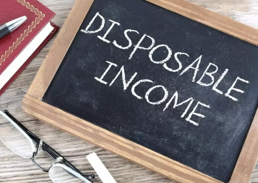 disposable income vs discretionary income