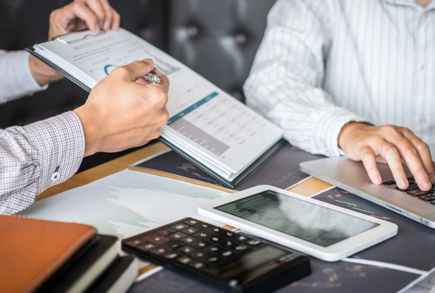 how to short a share