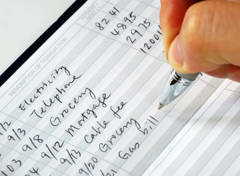 checking account vs savings account