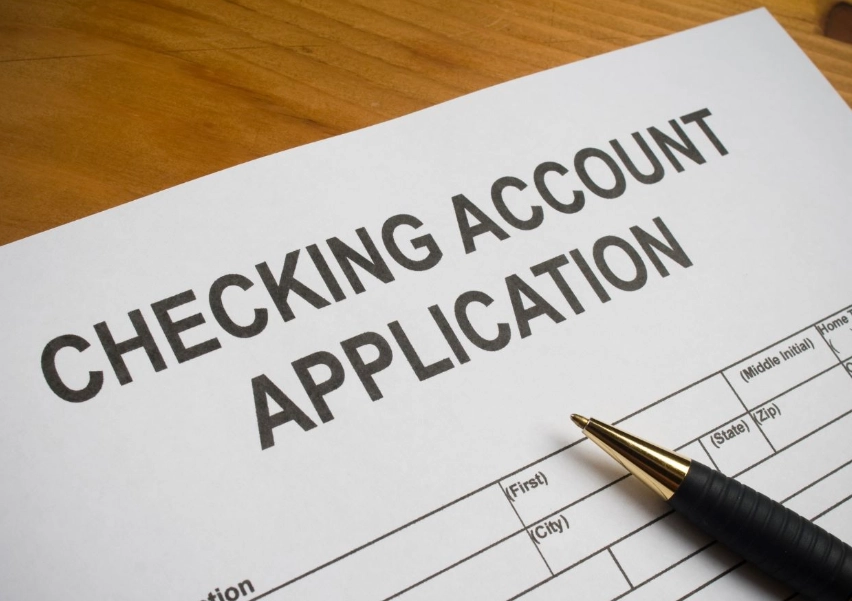 checking account vs savings account